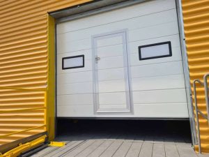 Read more about the article Industrial sectional door | High Lift | CHACHA FOOD