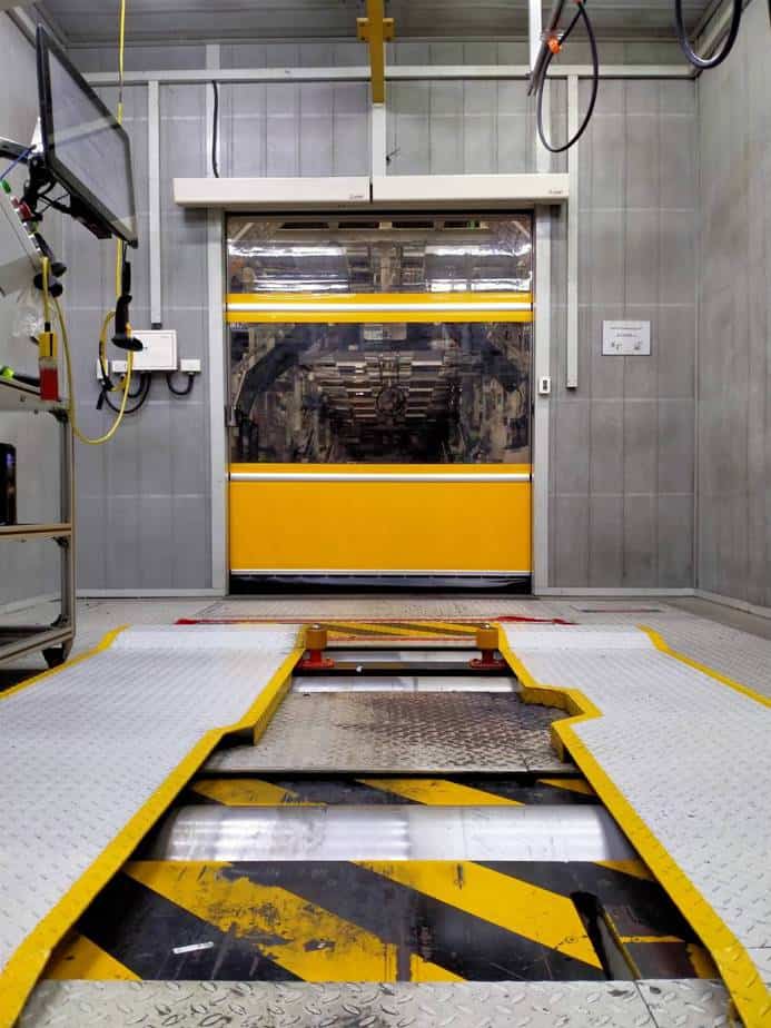 ภาพผลงานติดตั้งประตูไฮสปีด รุ่น Standard สำหรับโรงงานอุตสาหกรรม ที่ชลบุรี โดย OZ DOOR (4)