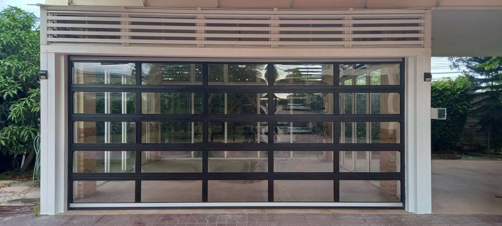 Installation photo of Garage Doors for Automotive in Bangkok by OZ DOOR (4)