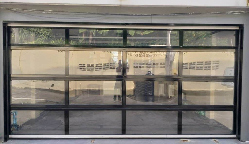 Installation photo of Garage Doors for Automotive in Chonburi by OZ DOOR (5)
