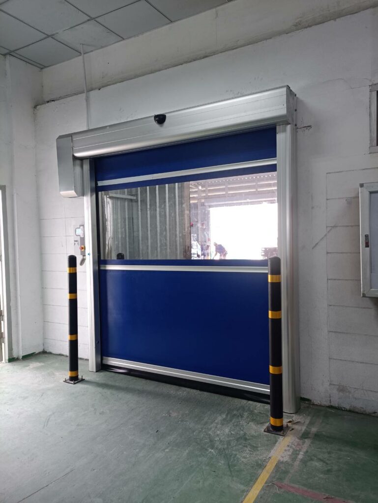 ภาพผลงานติดตั้งประตูไฮสปีด รุ่น Standard สำหรับคลีนรูมและ GMP ที่ระยอง โดย OZ DOOR