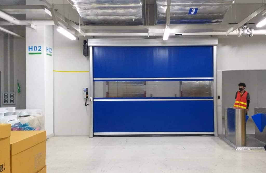 ภาพผลงานติดตั้งประตูไฮสปีด รุ่น Standard สำหรับอิเล็กทรอนิกส์ ที่ฉะเชิงเทรา โดย OZ DOOR