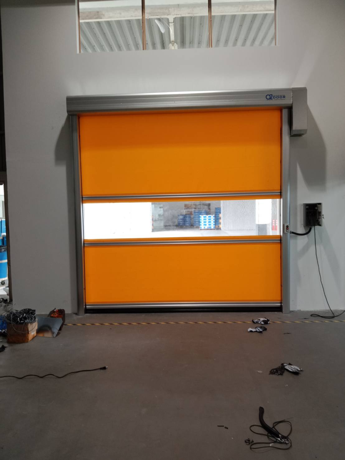 ภาพผลงานติดตั้งประตูไฮสปีด รุ่น Standard สำหรับอิเล็กทรอนิกส์ ที่ชลบุรี โดย OZ DOOR (4)