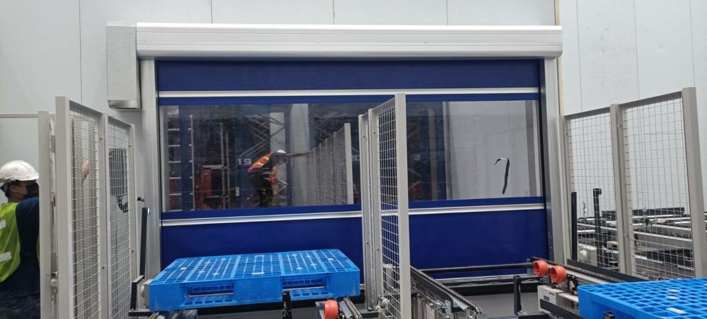 ภาพผลงานติดตั้งประตูไฮสปีด รุ่น Standard สำหรับโรงงานอุตสาหกรรม ที่ชลบุรี โดย OZ DOOR (2)