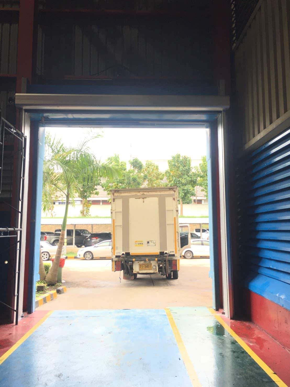 ภาพผลงานติดตั้งประตูไฮสปีด รุ่น Standard สำหรับโรงงานอุตสาหกรรม ที่ระยอง โดย OZ DOOR (9)