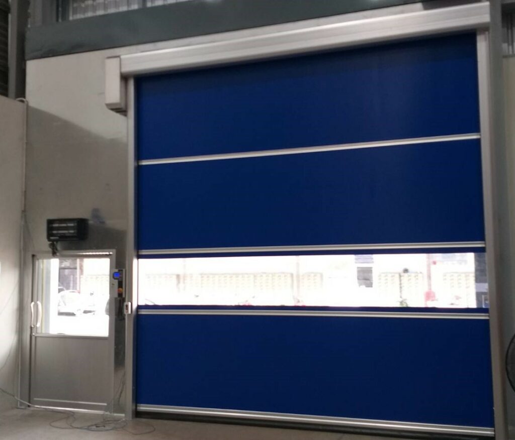 ภาพผลงานติดตั้งประตูไฮสปีด รุ่น Standard สำหรับโรงงานอุตสาหกรรม ที่ชลบุรี โดย OZ DOOR (2)