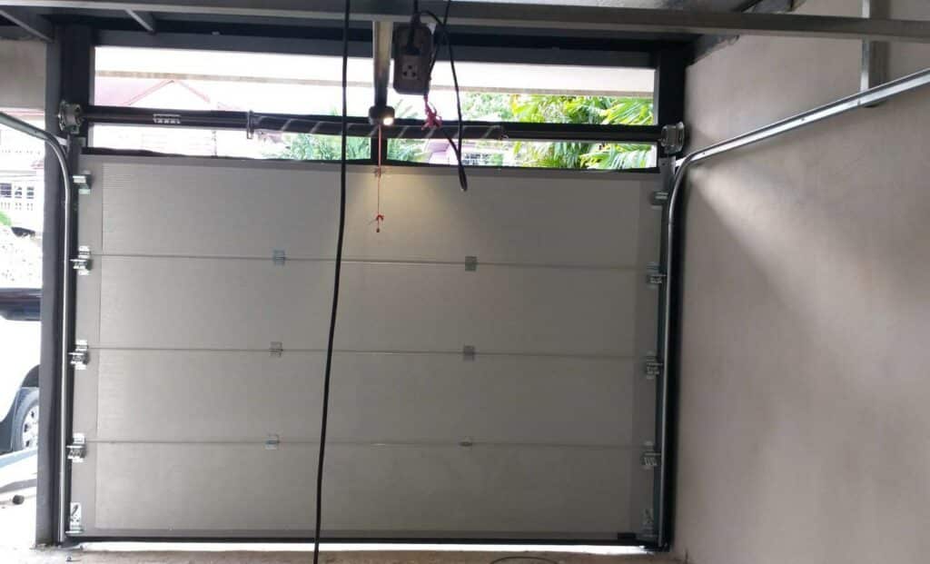 Installation photo of Garage Doors for Single House in Pathum Thani by OZ DOOR (3)