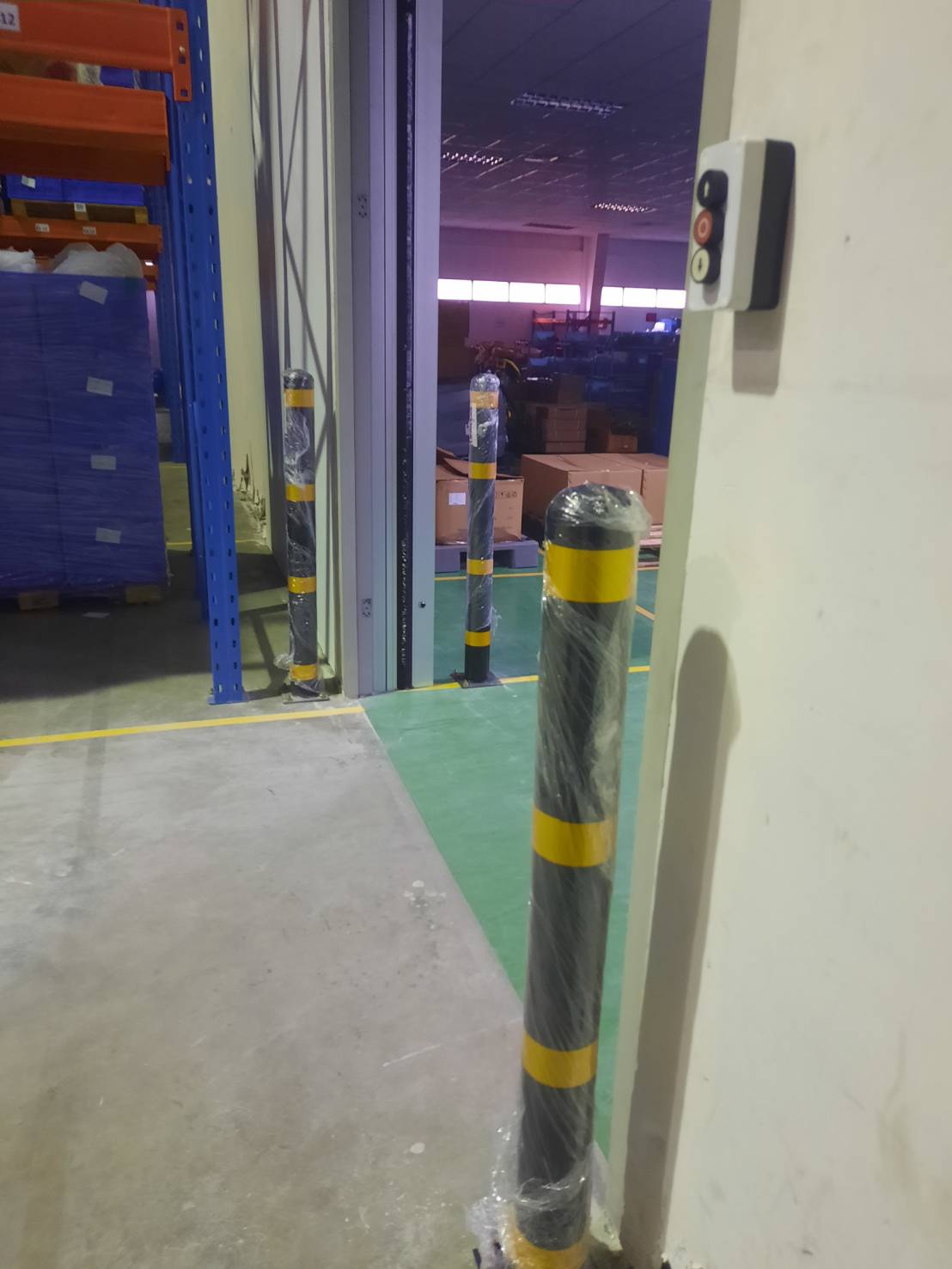 ภาพผลงานติดตั้งประตูไฮสปีด รุ่น Standard สำหรับโรงงานอุตสาหกรรม ที่ระยอง โดย OZ DOOR (4)