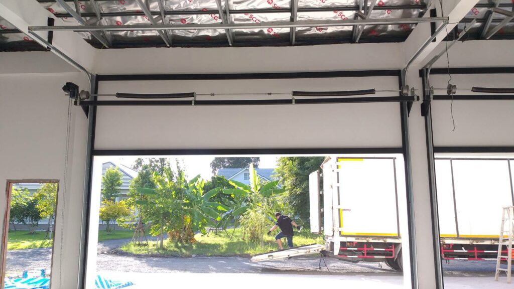 Installation photo of Garage Doors for Single House in Pathum Thani by OZ DOOR (3)