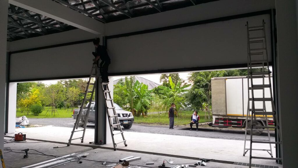 Installation photo of Garage Doors for Single House in Pathum Thani by OZ DOOR (5)