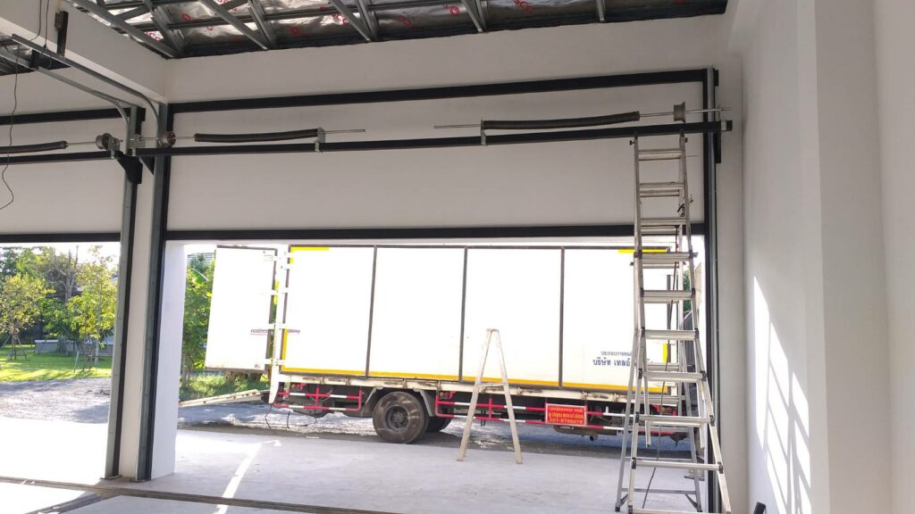 Installation photo of Garage Doors for Single House in Pathum Thani by OZ DOOR (8)