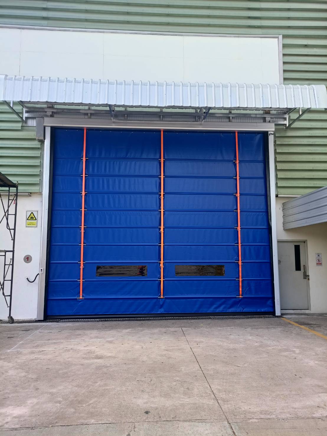 Installation photo of High Speed Doors for Manufacturing in Phra Nakhon Si Ayutthaya by OZ DOOR
