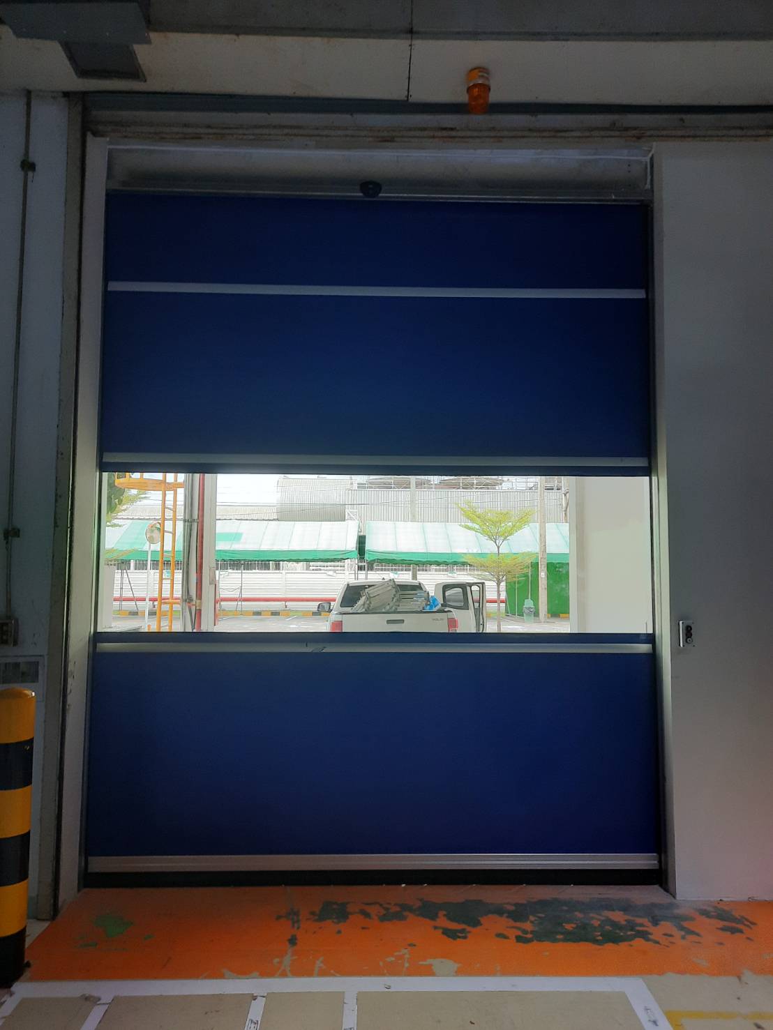 ภาพผลงานติดตั้งประตูไฮสปีด รุ่น Standard สำหรับโรงงานอุตสาหกรรม ที่ชลบุรี โดย OZ DOOR (3)