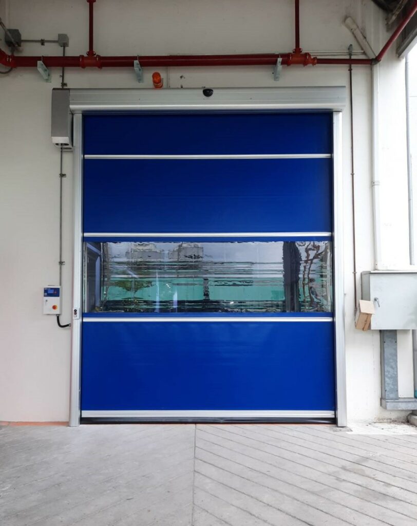ภาพผลงานติดตั้งประตูไฮสปีด รุ่น Standard สำหรับโรงงานอุตสาหกรรม ที่ชลบุรี โดย OZ DOOR (4)