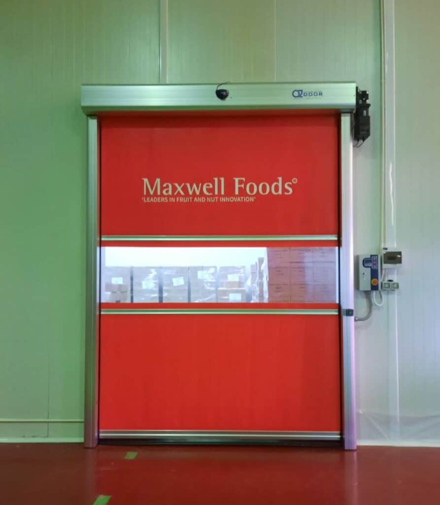 ภาพผลงานติดตั้งประตูไฮสปีด รุ่น Standard สำหรับโรงงานอุตสาหกรรม ที่ระยอง โดย OZ DOOR