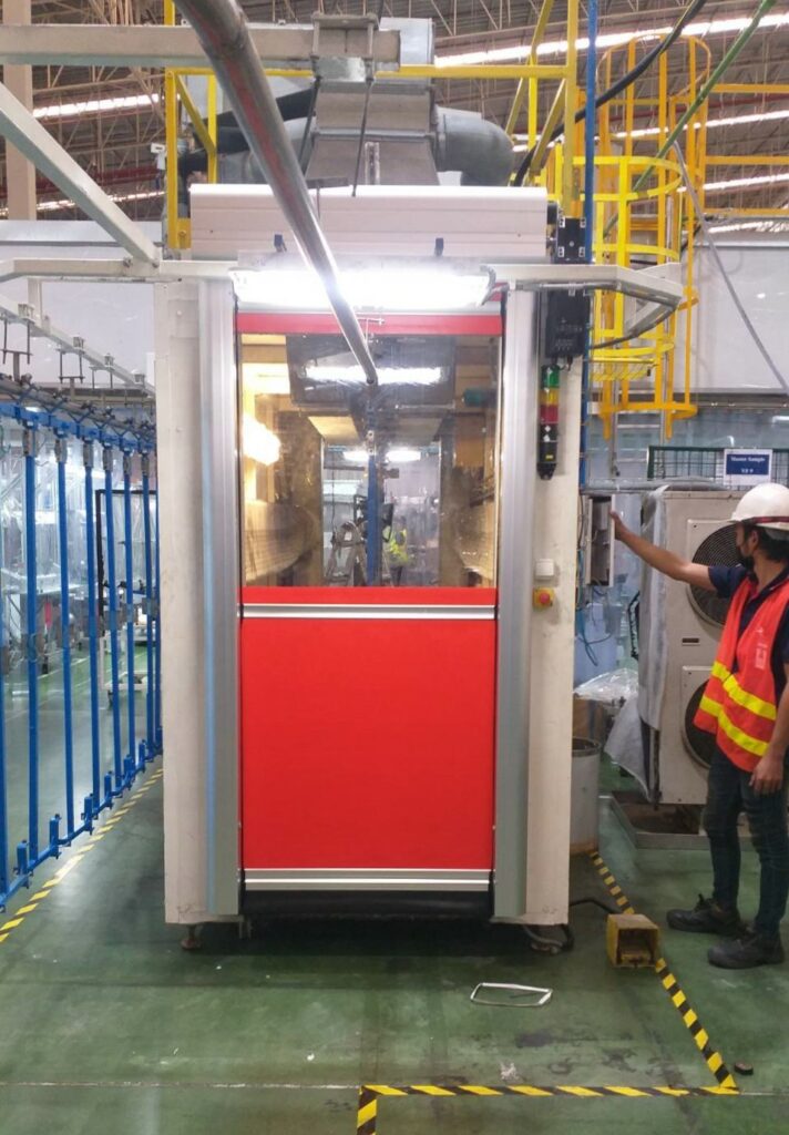 ภาพผลงานติดตั้งประตูไฮสปีด รุ่น Standard สำหรับโรงงานอุตสาหกรรม ที่ระยอง โดย OZ DOOR (3)