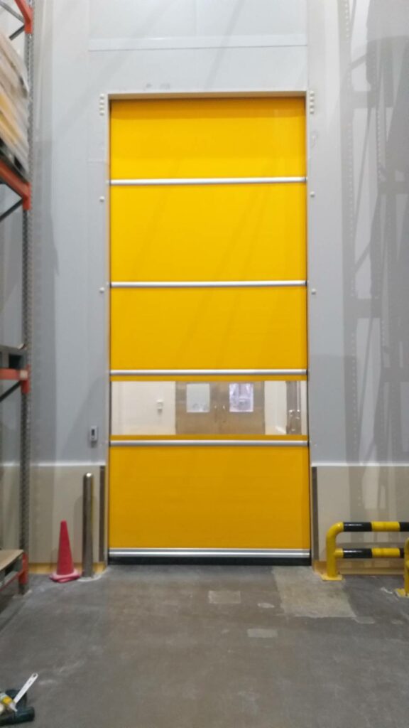 ภาพผลงานติดตั้งประตูไฮสปีด รุ่น Standard สำหรับโรงงานอุตสาหกรรม ที่สมุทรปราการ โดย OZ DOOR (4)
