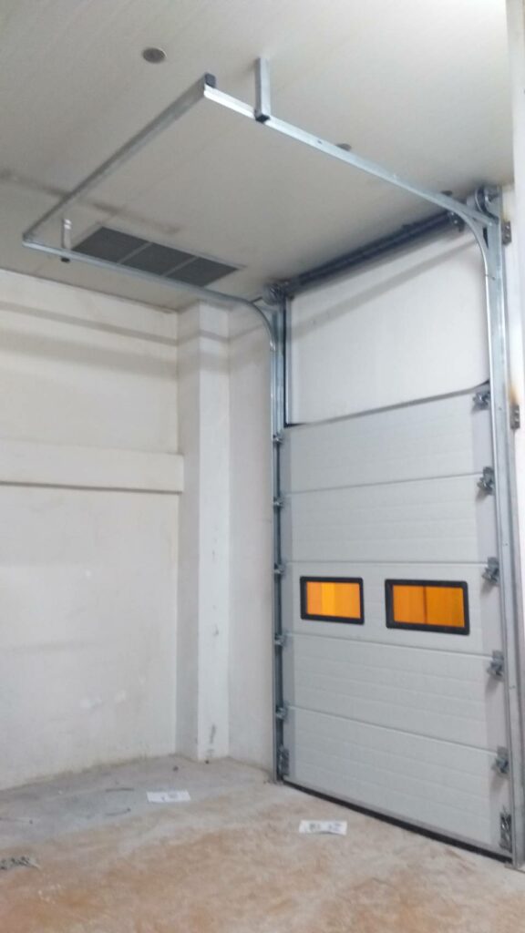 Installation photo of Industrial Doors for Food & Beverage in Chonburi by OZ DOOR (2)