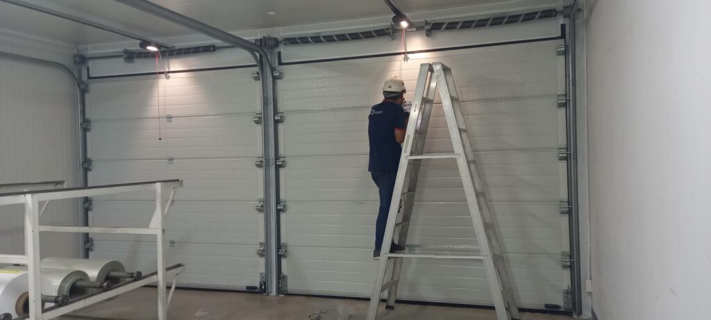 Installation photo of Garage Doors for Single House in Chachoengsao by OZ DOOR (4)