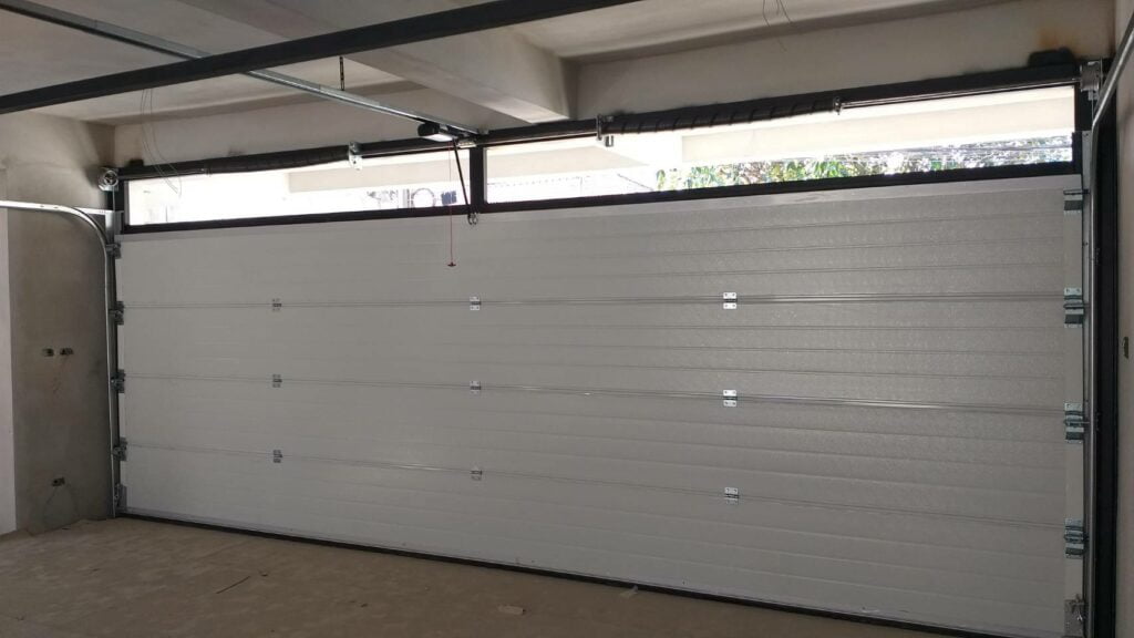 Installation photo of Garage Doors for Single House in Chonburi by OZ DOOR (3)