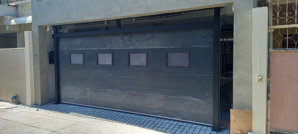 Installation photo of Garage Doors for Single House in Nonthaburi by OZ DOOR (3)