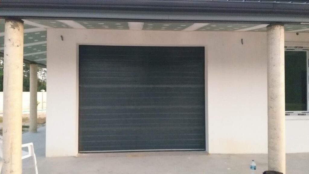 Installation photo of Garage Doors for Single House in Roi Et by OZ DOOR