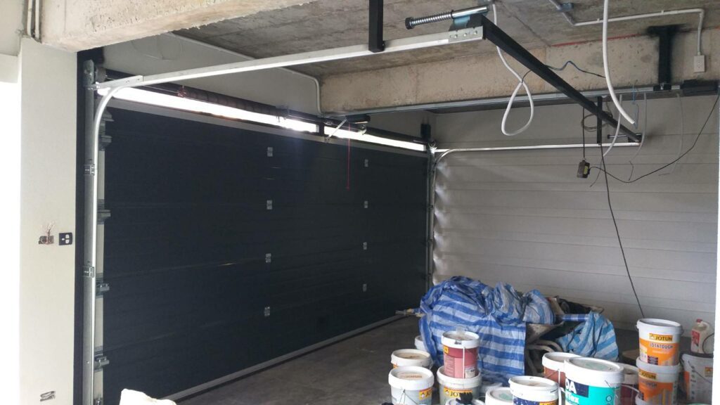 Installation photo of Garage Doors for Single House in Songkhla by OZ DOOR (2)