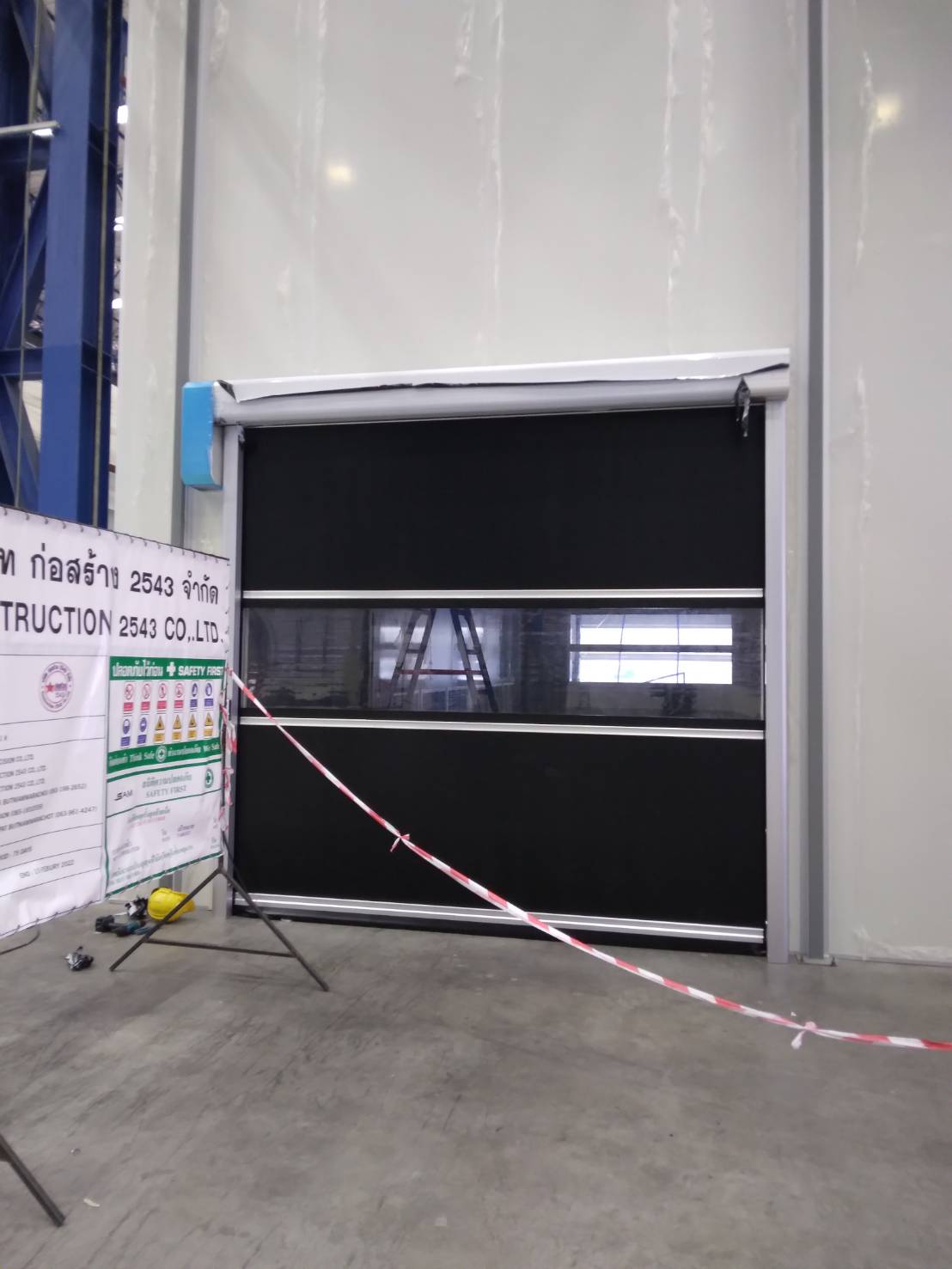 ภาพผลงานติดตั้งประตูไฮสปีด รุ่น Standard สำหรับโรงงานอุตสาหกรรม ที่ชลบุรี โดย OZ DOOR (3)