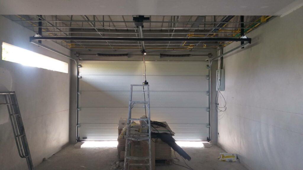 Installation photo of Garage Doors for Pharmaceutical & Medical in Chonburi by OZ DOOR (4)