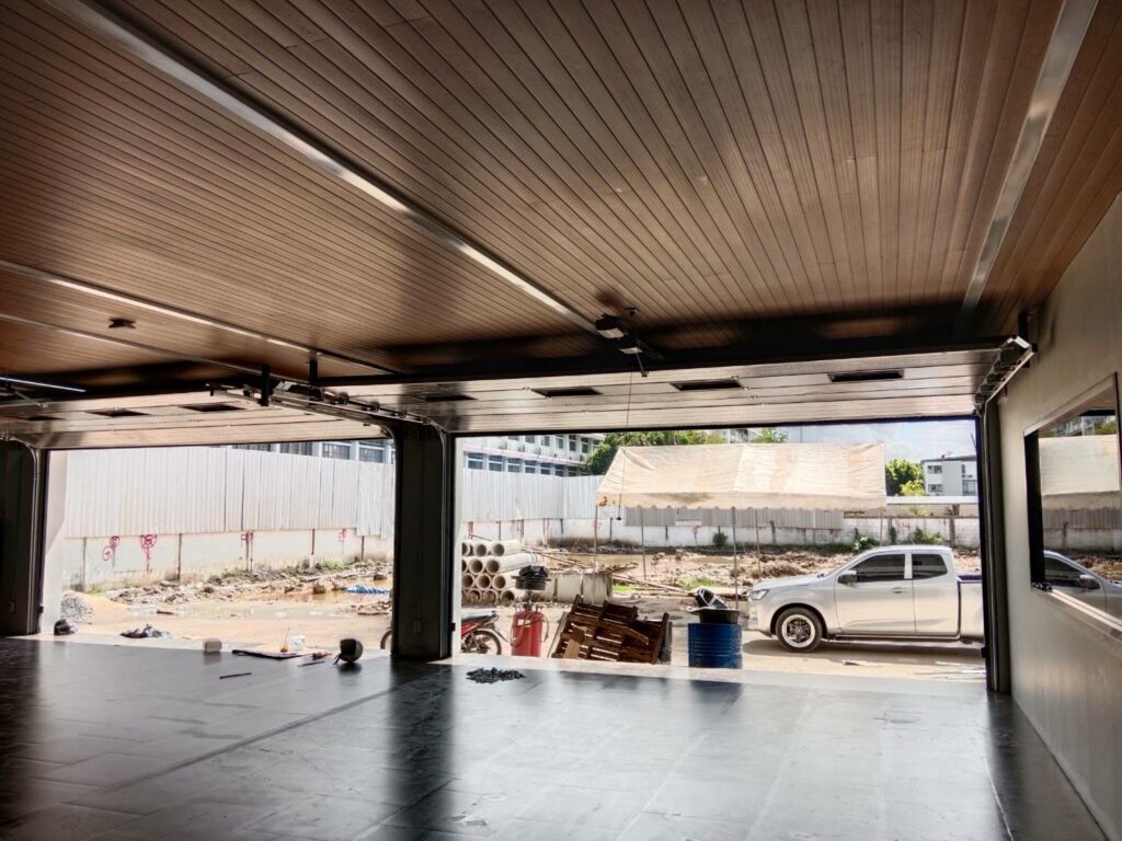 Installation photo of Garage Doors for Single House in Bangkok by OZ DOOR (7)