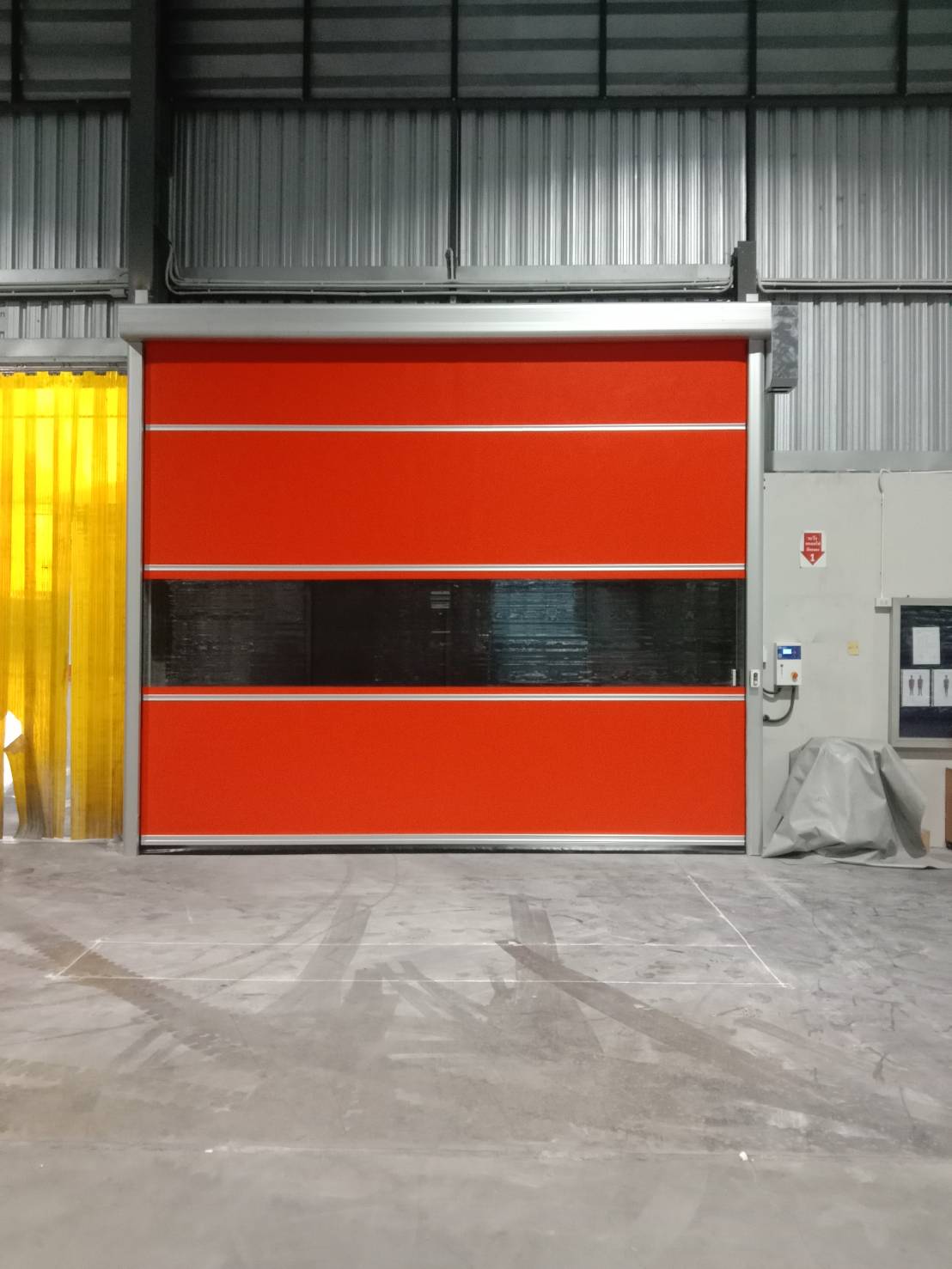 ภาพผลงานติดตั้งประตูไฮสปีด รุ่น Standard สำหรับโรงงานอุตสาหกรรม ที่ปราจีนบุรี โดย OZ DOOR (4)