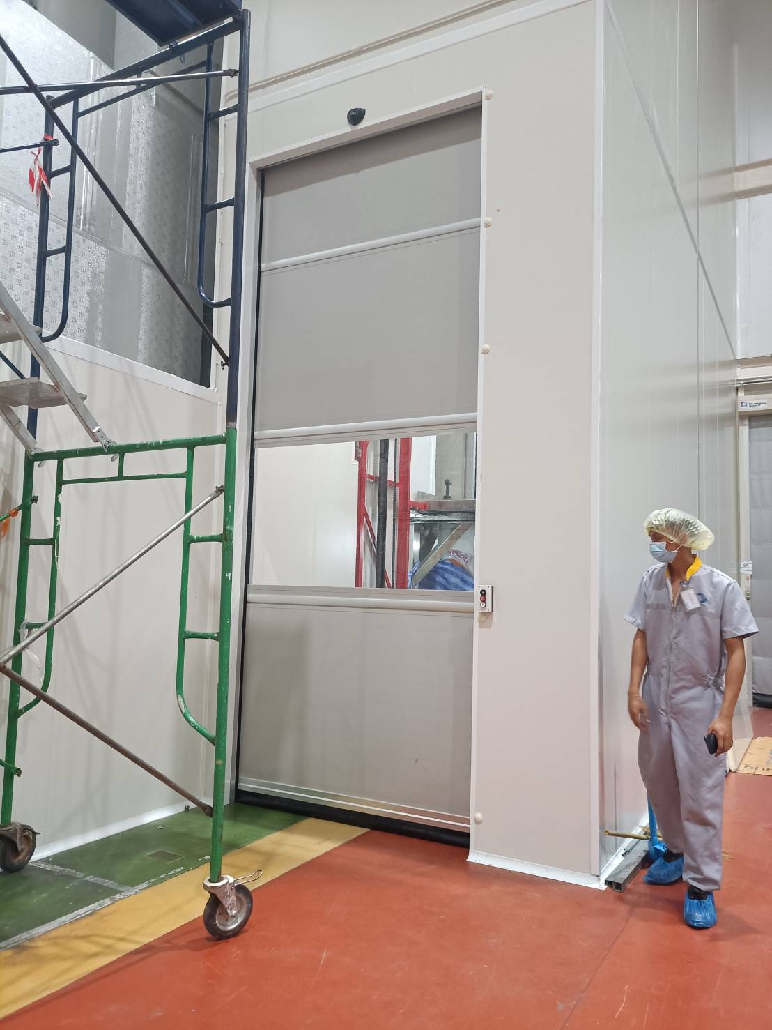 ภาพผลงานติดตั้งประตูไฮสปีด รุ่น Standard สำหรับโรงงานอุตสาหกรรม ที่สมุทรปราการ โดย OZ DOOR (5)