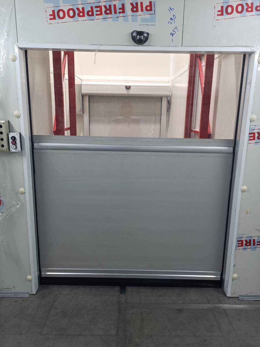 ภาพผลงานติดตั้งประตูไฮสปีด รุ่น Standard สำหรับโรงงานอุตสาหกรรม ที่สมุทรปราการ โดย OZ DOOR (6)