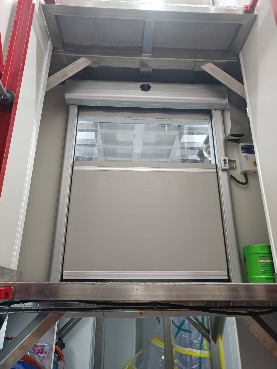 ภาพผลงานติดตั้งประตูไฮสปีด รุ่น Standard สำหรับโรงงานอุตสาหกรรม ที่สมุทรปราการ โดย OZ DOOR (7)