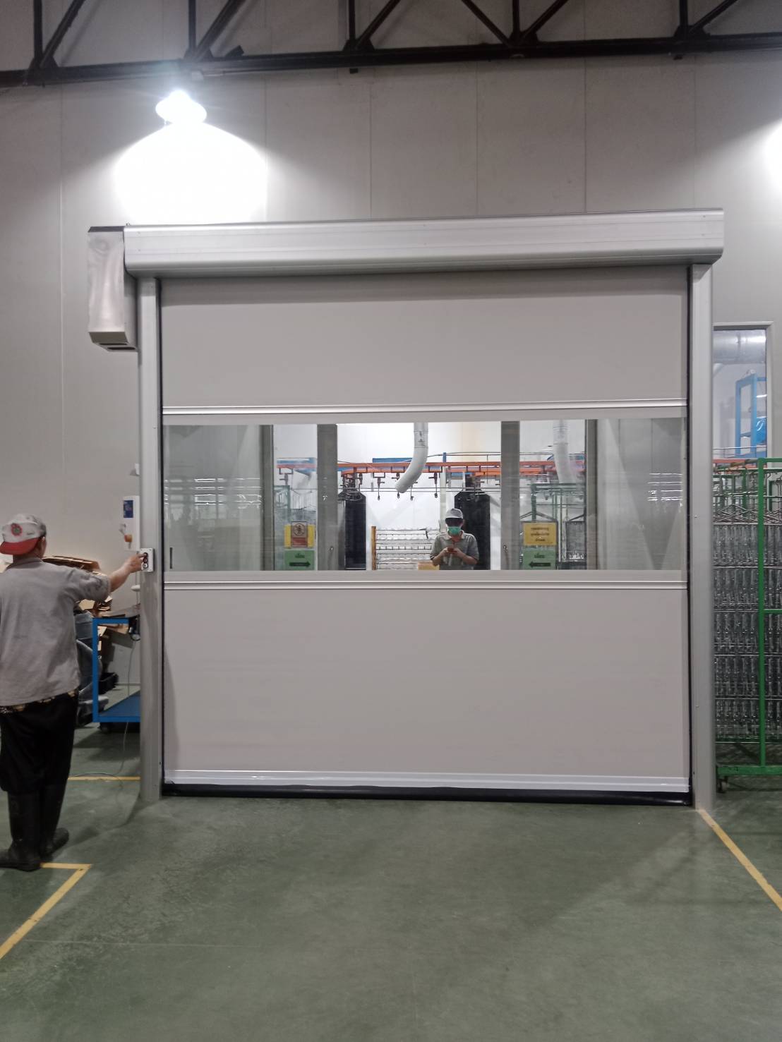 ภาพผลงานติดตั้งประตูไฮสปีด รุ่น Standard สำหรับโรงงานอุตสาหกรรม ที่สมุทรปราการ โดย OZ DOOR (8)