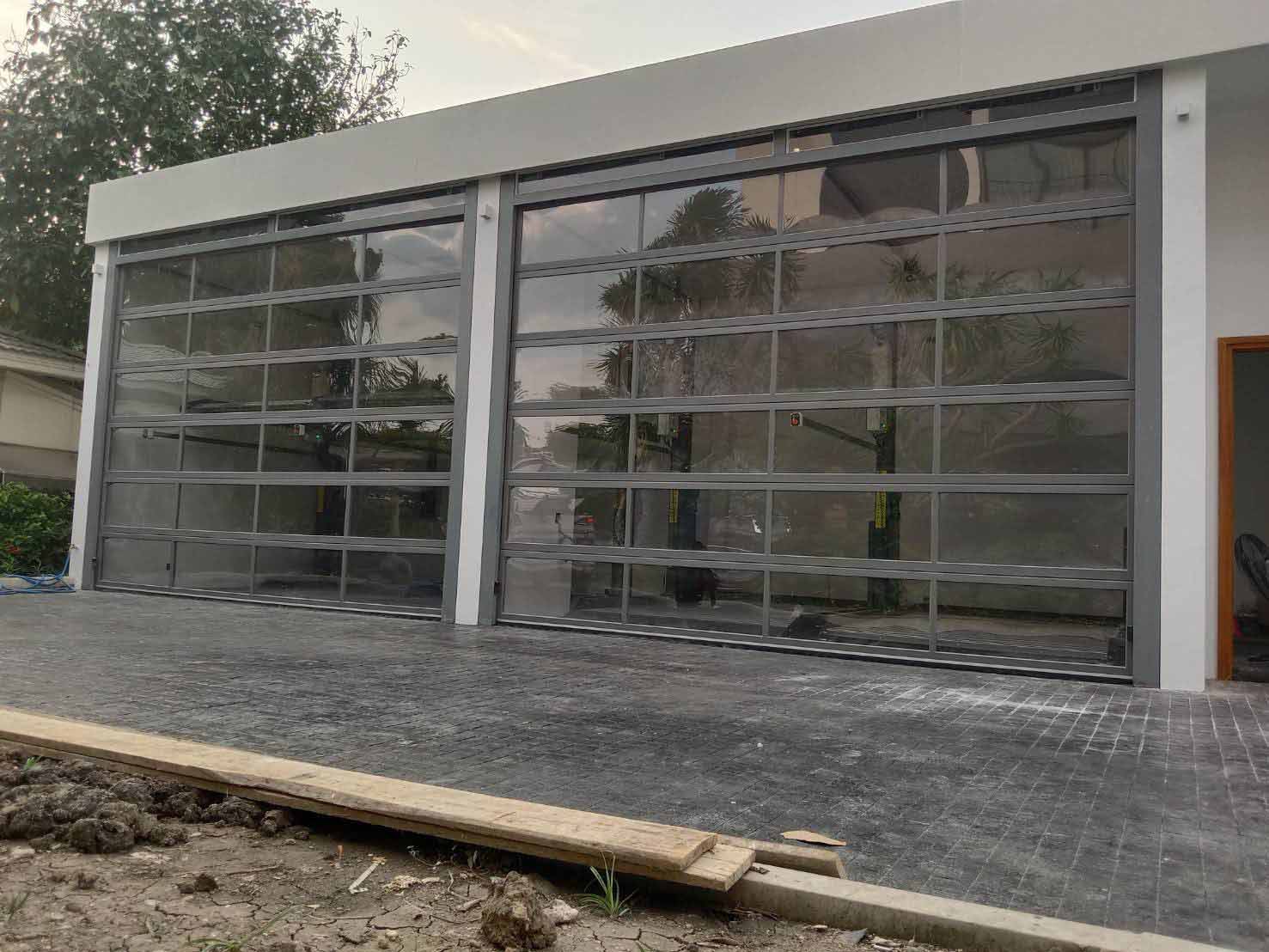 ประตูโรงรถแบบใส