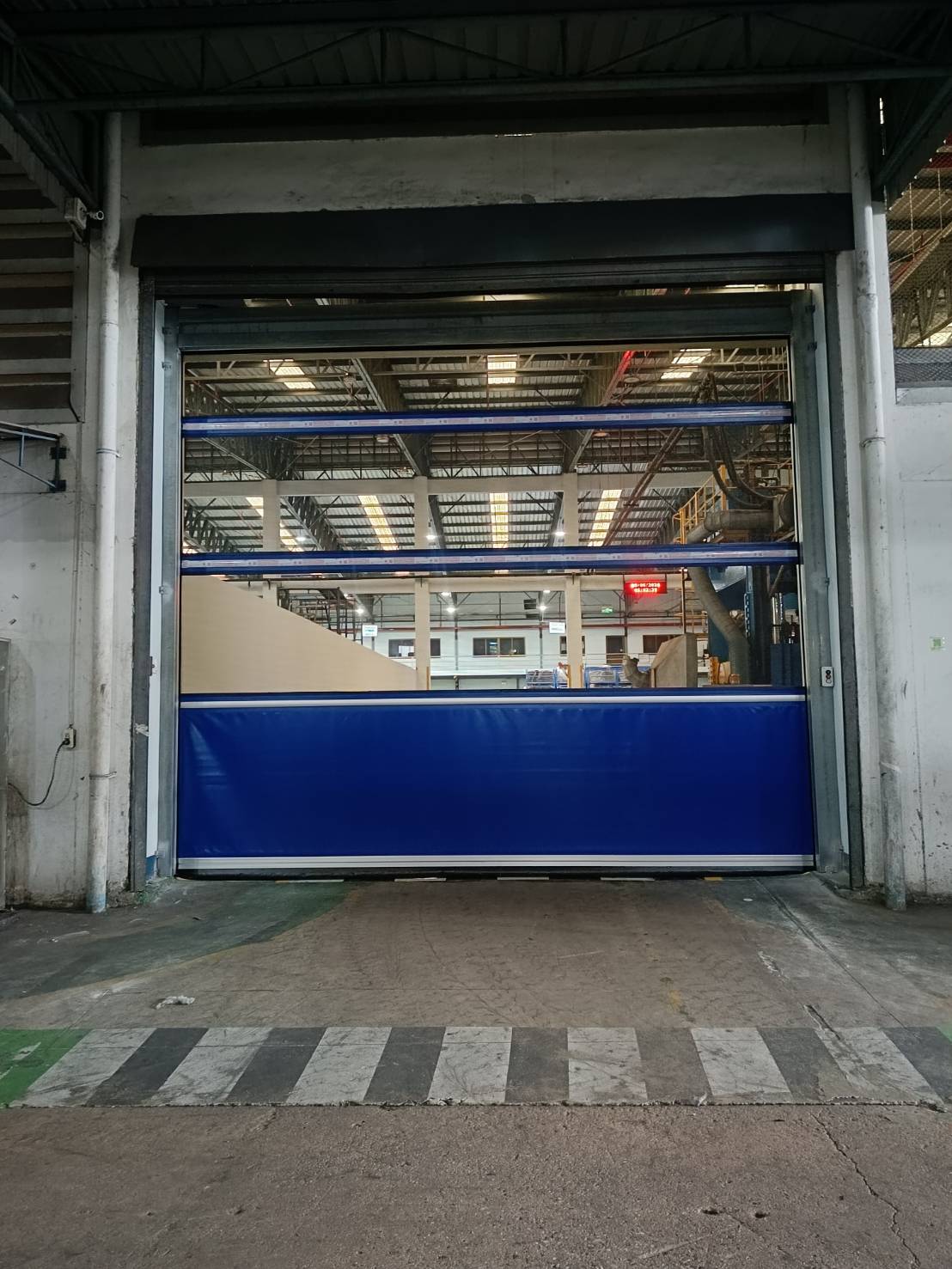 Installation photo of High Speed Doors for Manufacturing in Chonburi by OZ DOOR (3)