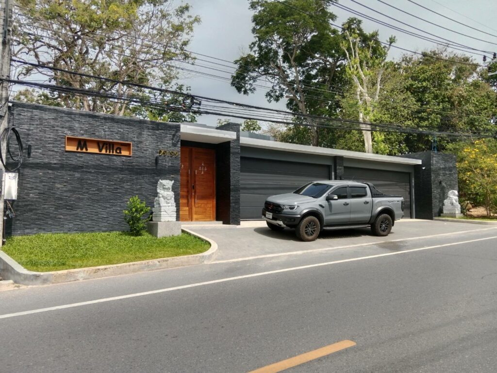 Installation photo of Garage Doors for Single House in Surat Thani by OZ DOOR (2)