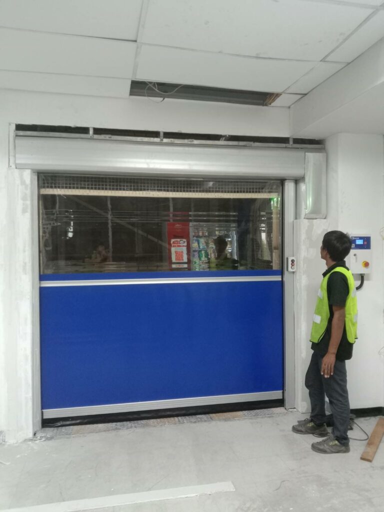 High speed door interlock with cargo lift