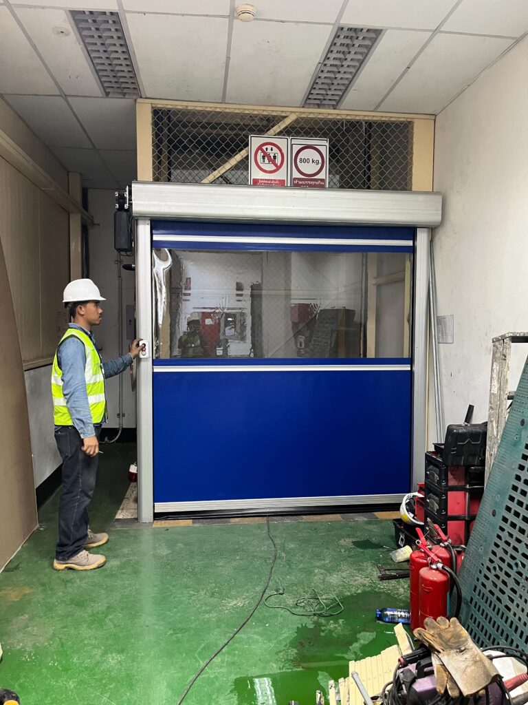 High speed door interlock with cargo lift