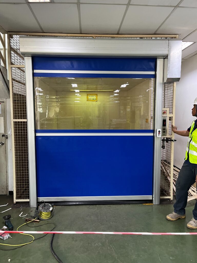 High speed door interlock with cargo lift