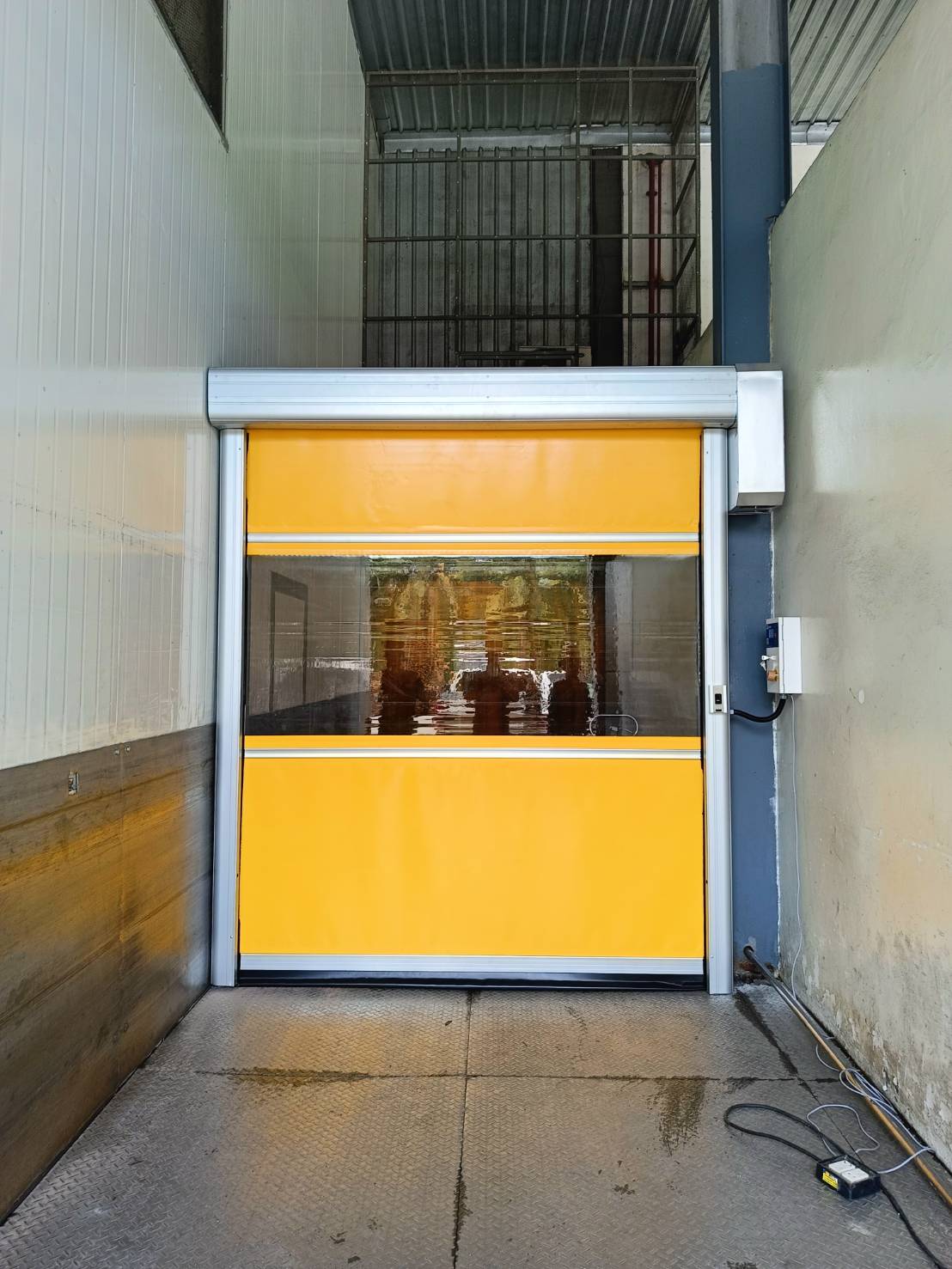 Installation photo of High Speed Doors for Food & Beverage in Ratchaburi by OZ DOOR (3)