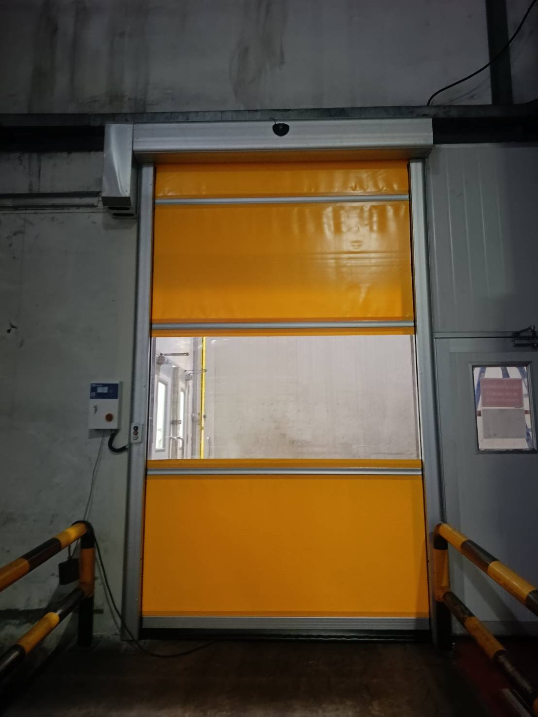 Installation photo of High Speed Doors for Food & Beverage in Ratchaburi by OZ DOOR (4)