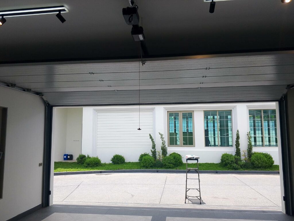 Installation photo of Garage Doors for Single House in Bangkok by OZ DOOR (4)