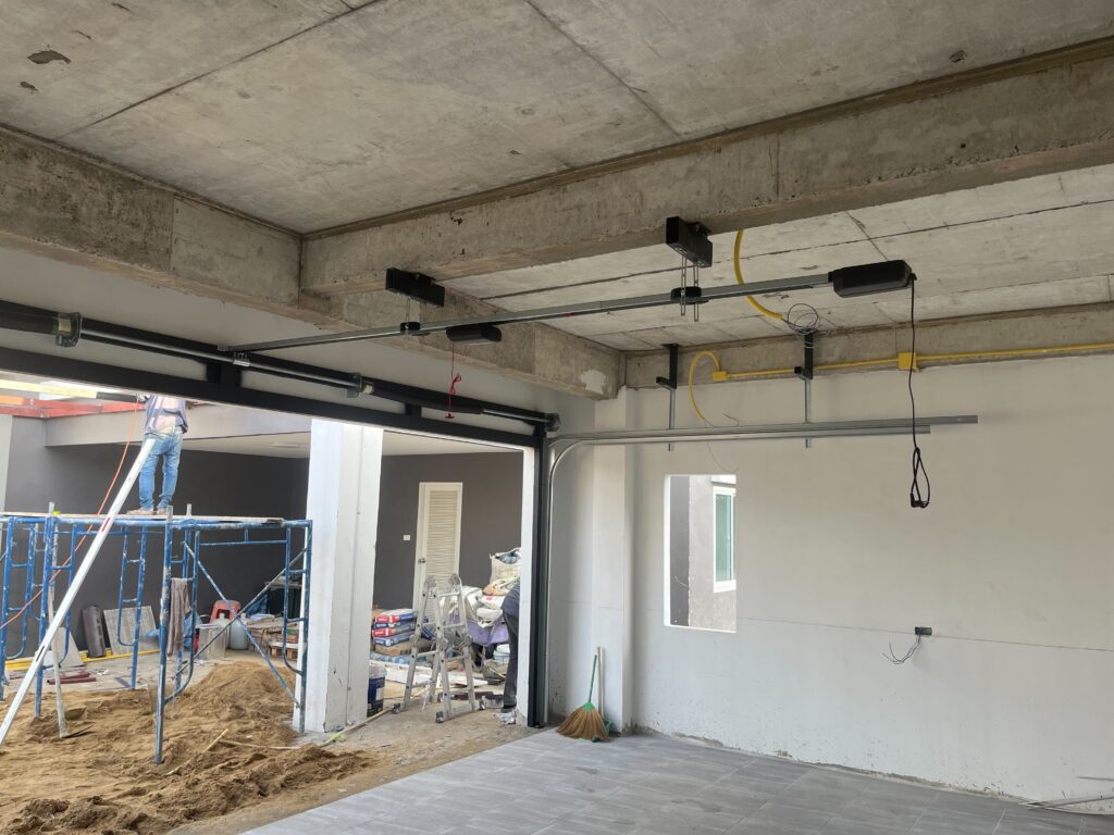 Installation photo of Garage Doors for Warehouse & Logistics in Bangkok by OZ DOOR