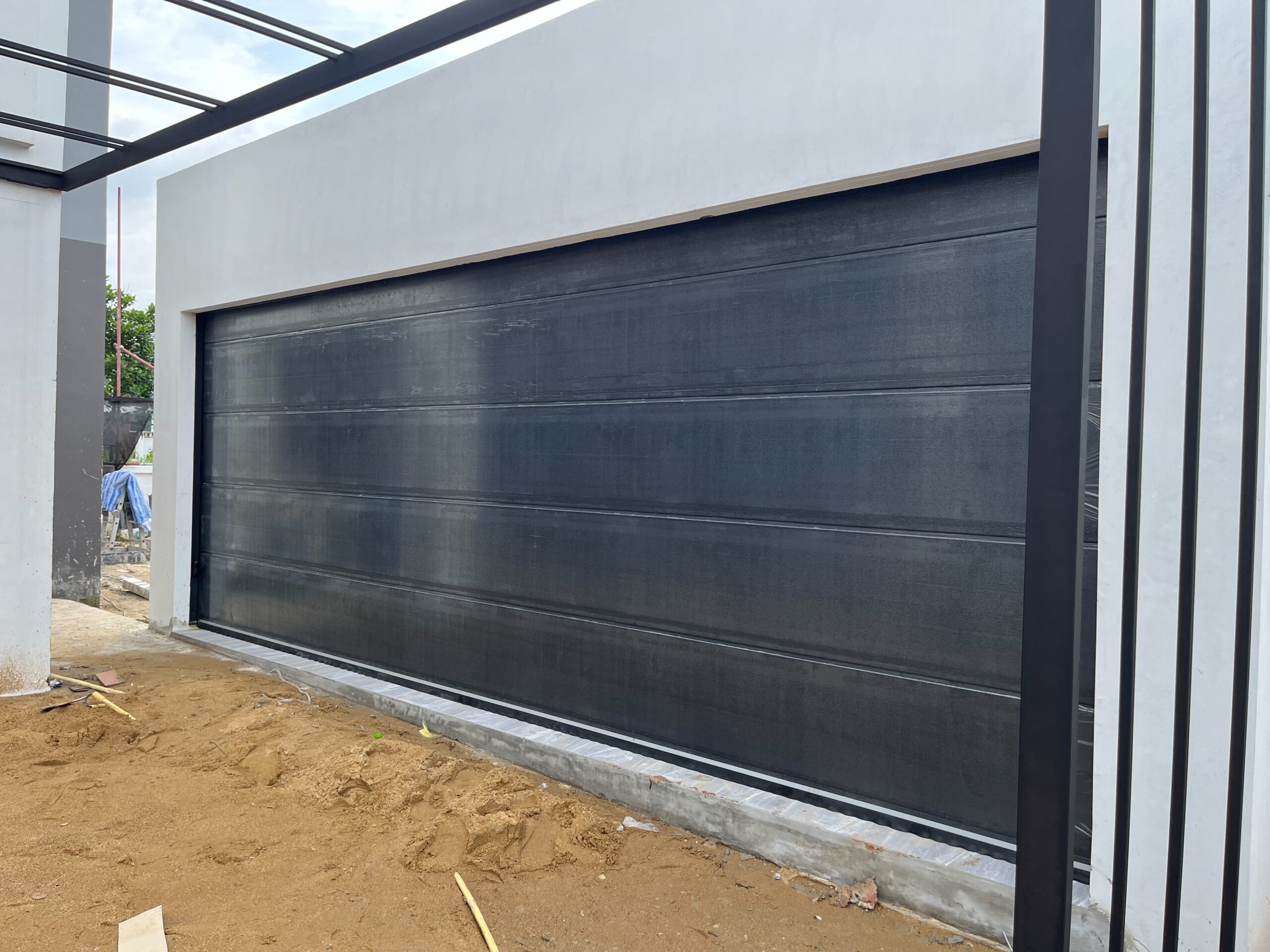 Installation photo of Garage Doors for Warehouse & Logistics in Bangkok by OZ DOOR