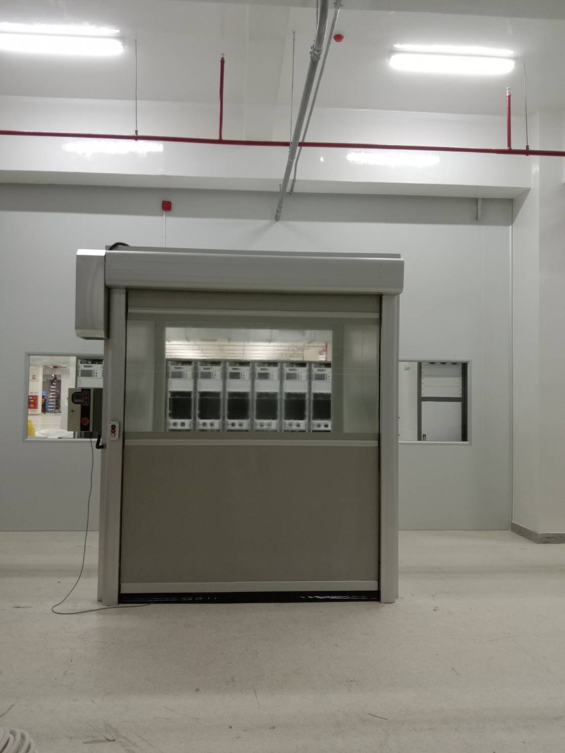 ภาพผลงานติดตั้งประตูไฮสปีด รุ่น Standard สำหรับอาหารและเครื่องดื่ม ที่สมุทรปราการ โดย OZ DOOR (6)