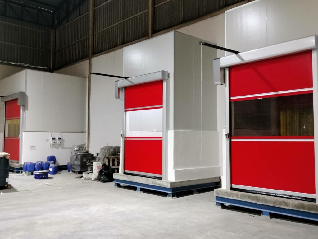 ภาพผลงานติดตั้งประตูไฮสปีด รุ่น Standard สำหรับโรงงานอุตสาหกรรม ที่สมุทรสาคร โดย OZ DOOR (5)