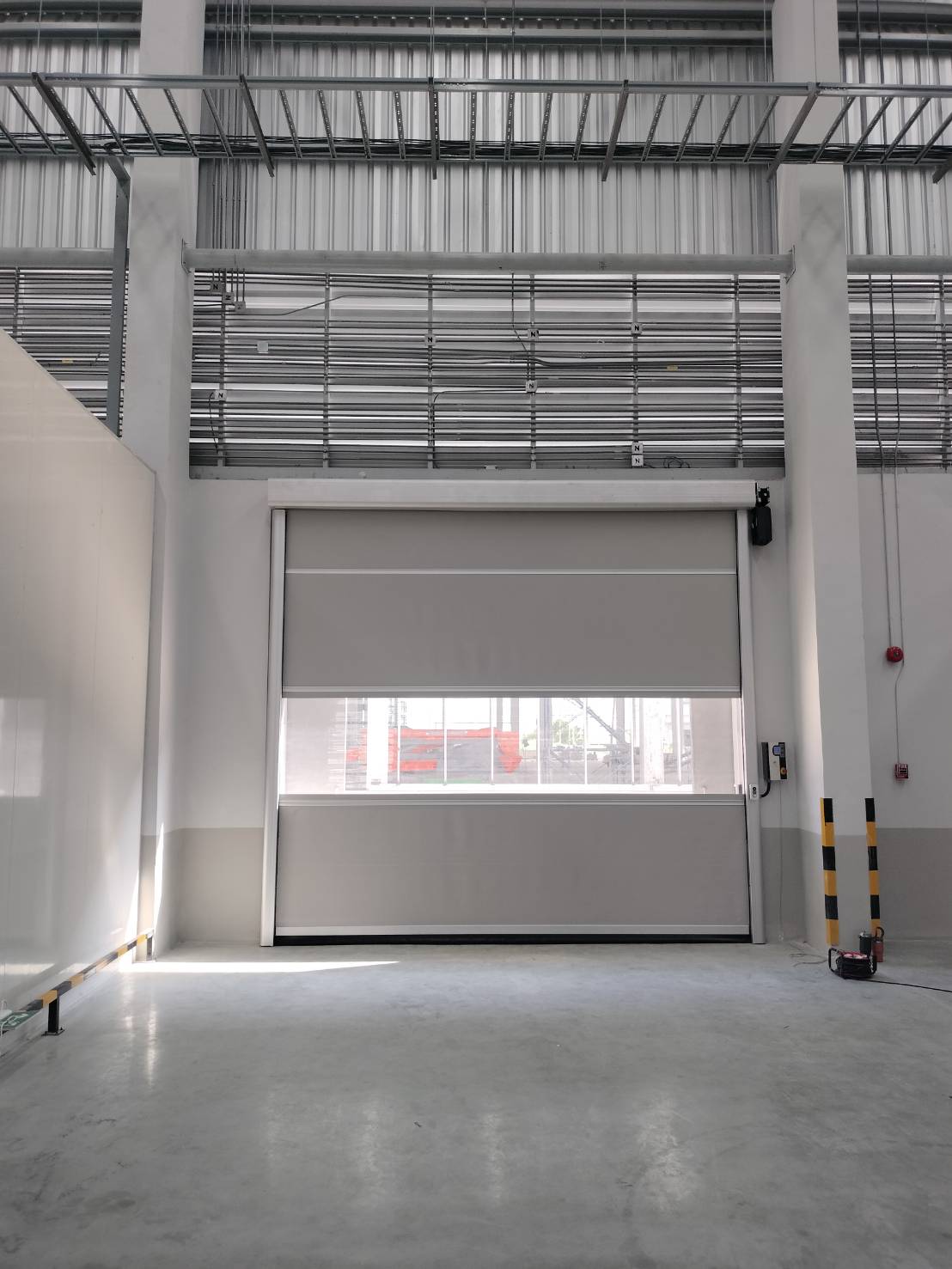 ภาพผลงานติดตั้งHigh speed door standard สำหรับคลังสินค้าและโลจิสติกส์ ที่ระยอง โดย OZ DOOR
