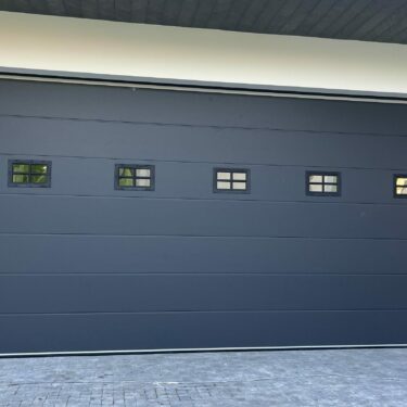 ประตูโรงรถ|Garage Door|เทาSahara|มอเตอร์ข้าง